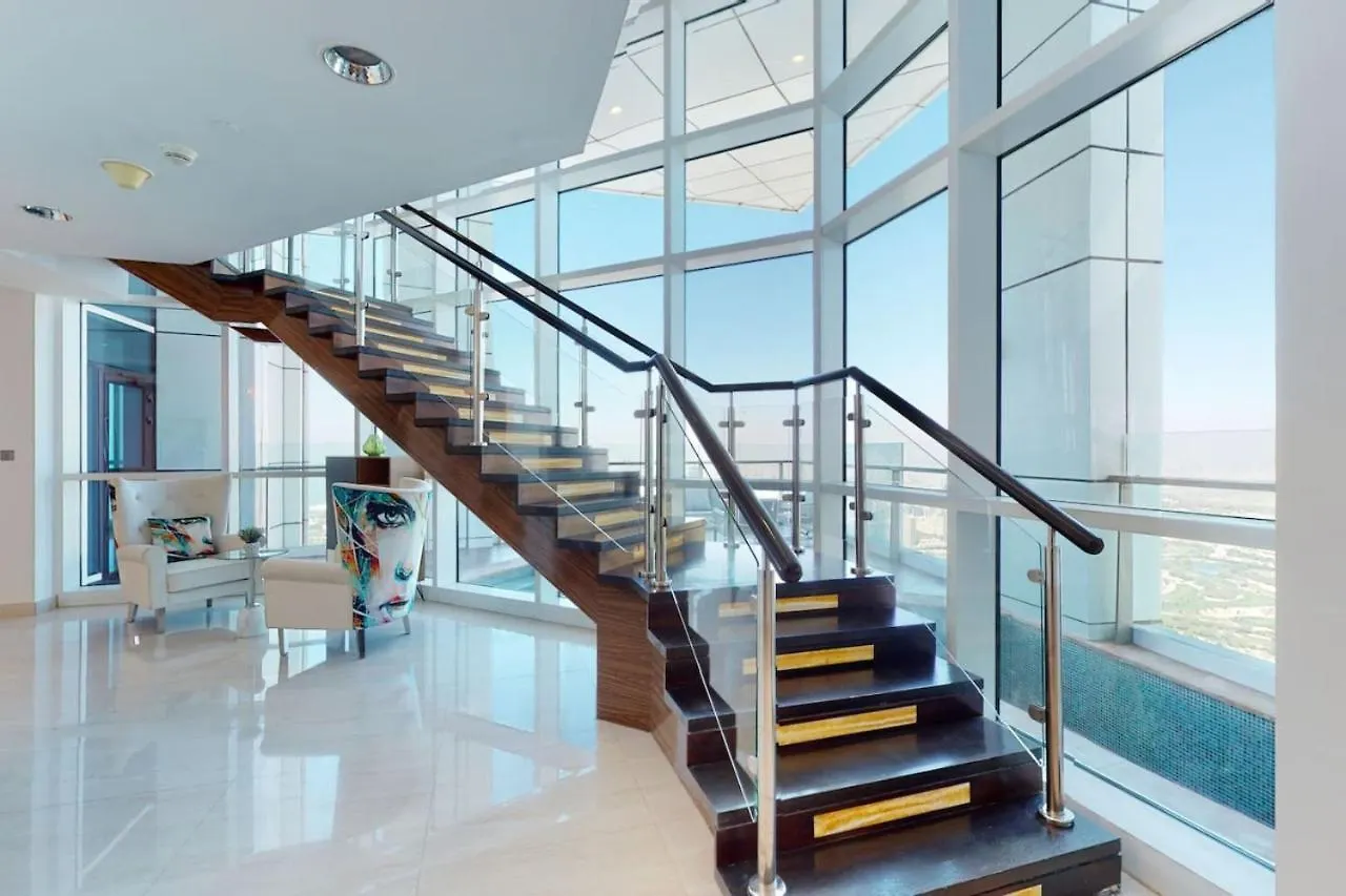 23 Marina - Luxurious Four Bedroom With Sea View Dubai Apartment